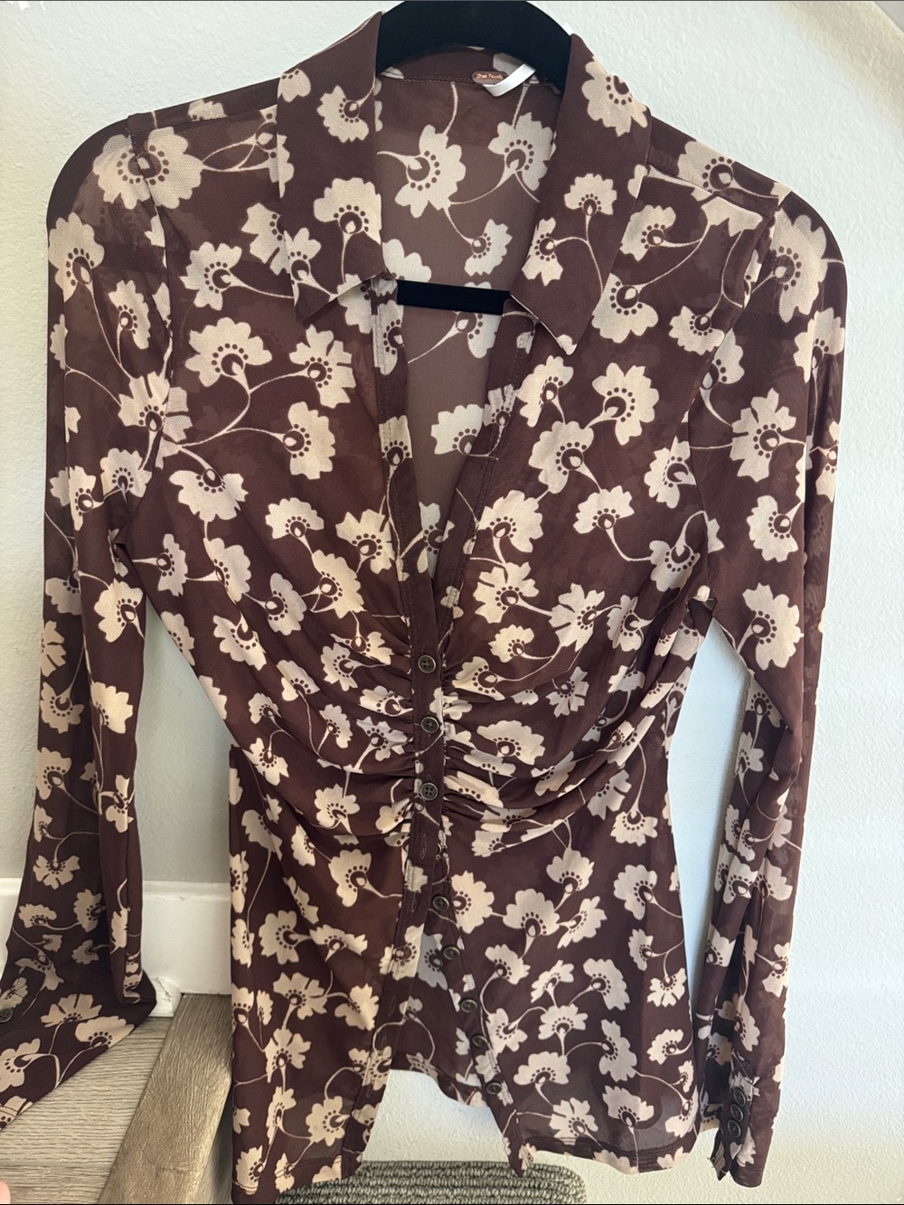 Free People Brown & Cream Floral Ruched Button-Front Long Sleeve blouse